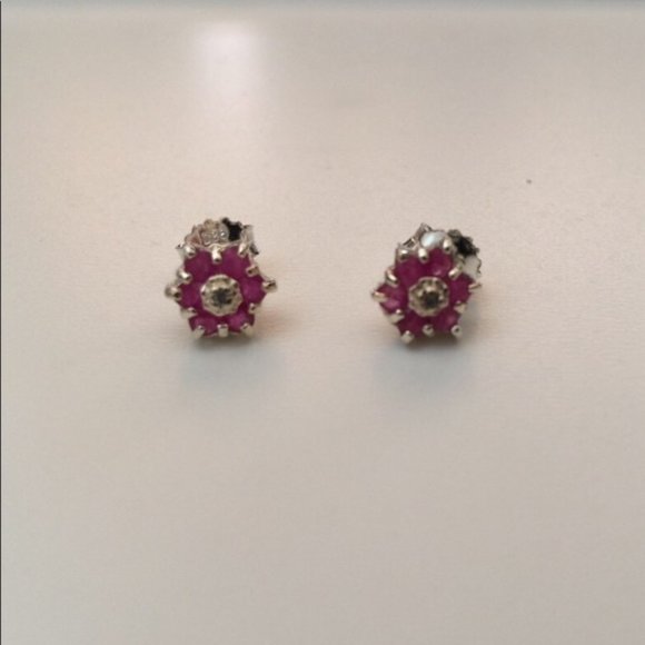 Genuine Ruby sterling silver stud earrings - Picture 2 of 2